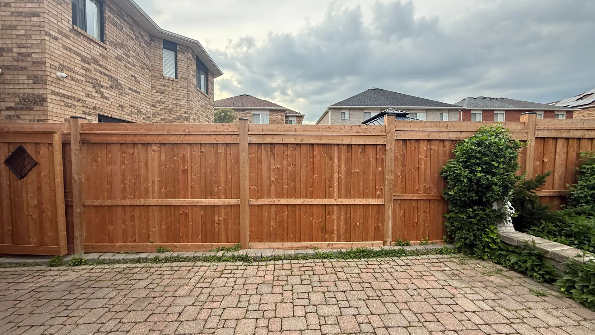 Side Yard Fence & Paver Patio